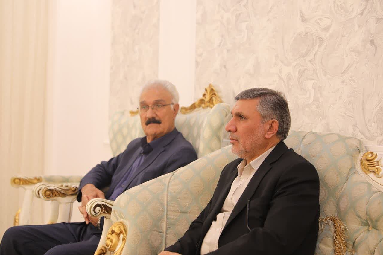 دیدار معاون سیاسی، امنیتی و اجتماعی استاندار ایلام با خانواده‌ی شهید فتاحی