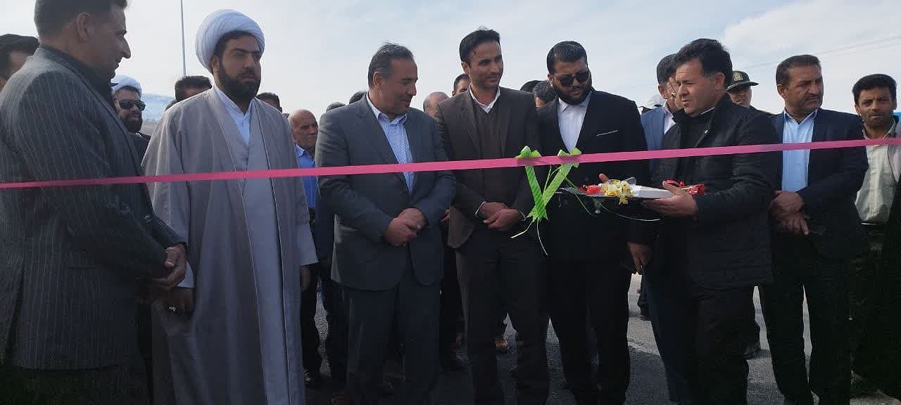 ۲ پروژه ساماندهی ورودی شهر و پارک محله‌ای شهر چشمه‌شیرین بدره افتتاح شد