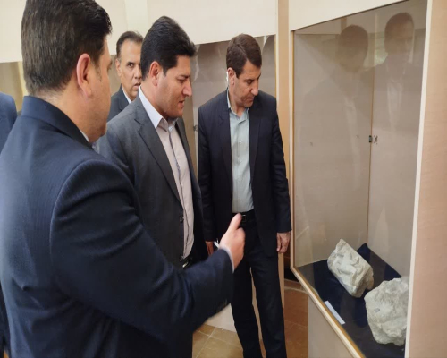 افتتاح نمایشگاه گچ‌بری های تاریخی ایلام با حضور معاون عمرانی استاندار