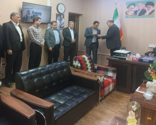  آیین تکریم و معارفه مدیرکل اداری و مالی برگزار شد