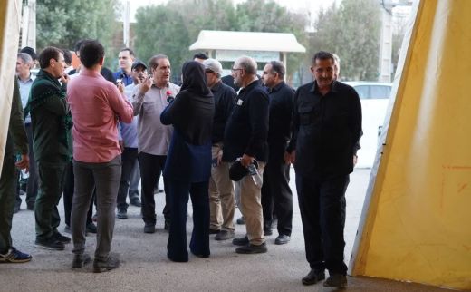 سفر استاندار ایلام به مهران و تاکید بر آمادگی دستگاه‌های اجرایی، امدادی و خدمات‌رسان...
