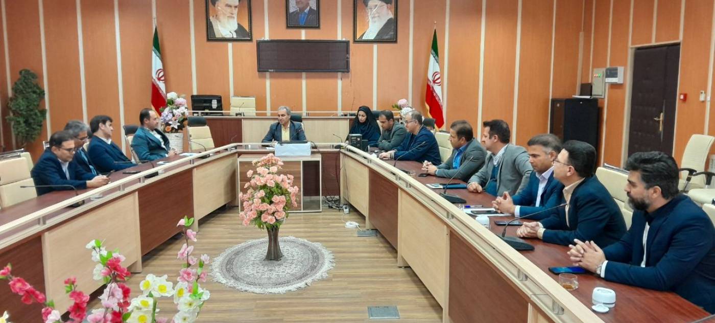 نشست فرماندار با رؤسای بانک‌های شهرستان
