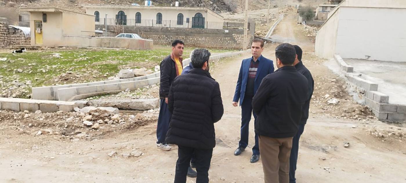 بازدید فرماندار سیروان از روستای گورطوطی؛ بررسی پروژه آبرسانی خیابان اصلی و رفع مشکل آب