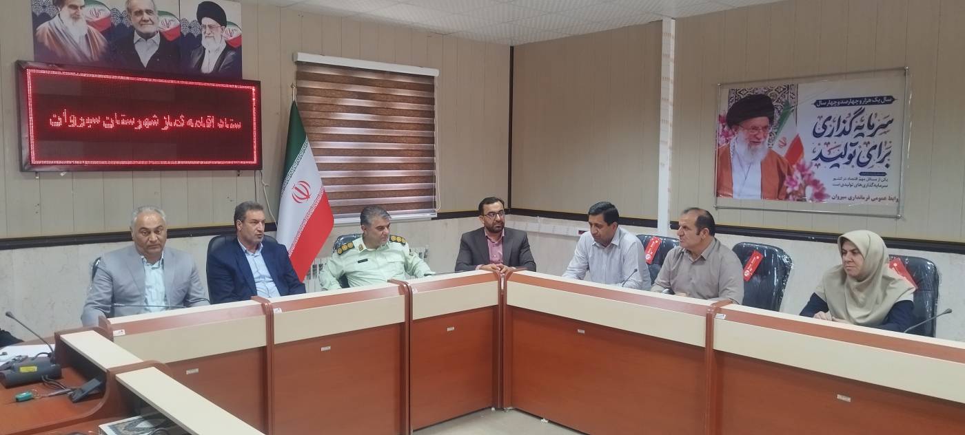 معاون فرماندار سیروان: نماز جماعت و نماز وحدت محور انسجام ادارات است