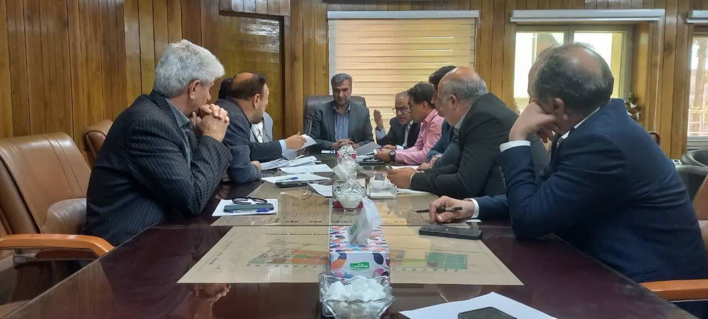معاون استاندار ایلام بر لزوم اولویت‌بندی طرح‌ها و توزیع شهرستانی تسهیلات تاکید کرد