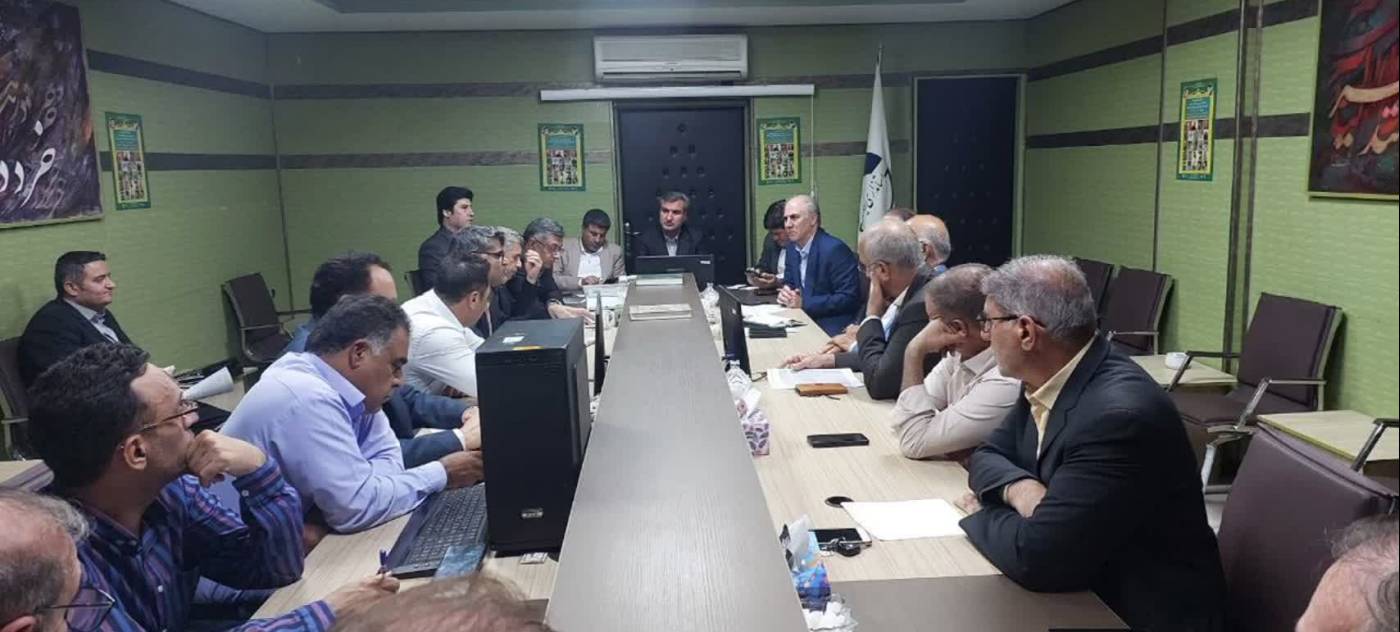  مسائل تأمین آب کشاورزان و باغداران مهران و دهلران در حال پیگیری است