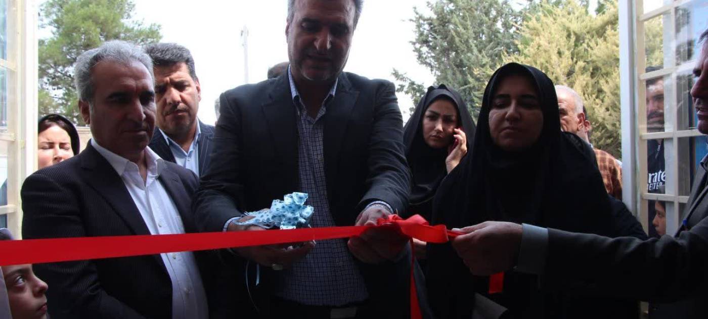  خانه‌دار شدن ۱۶ خانوار و توسعه فضاهای عمومی ایوان در هفته دولت