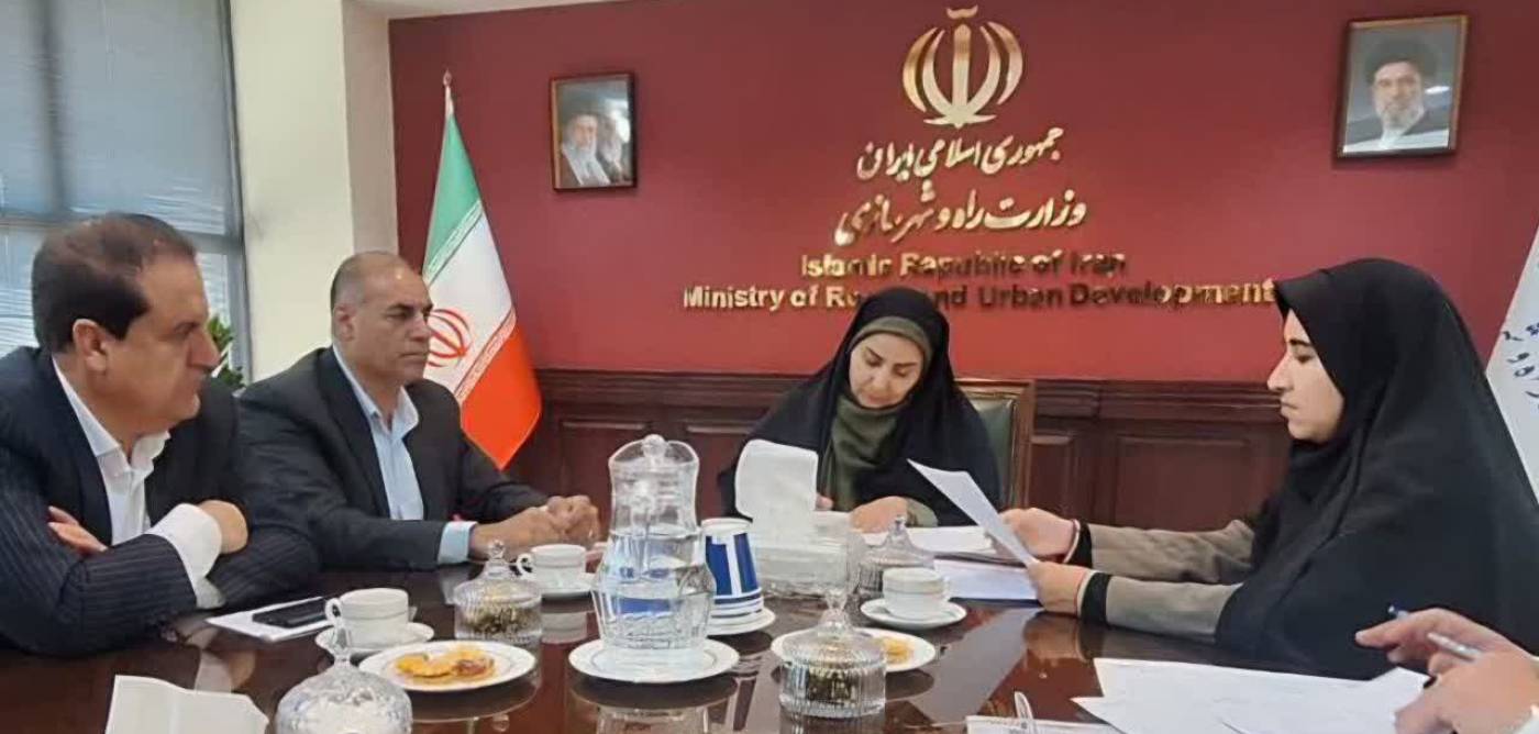 دیدار استاندار ایلام و نمایندگان استان در مجلس شورای اسلامی با وزیر راه و شهرسازی