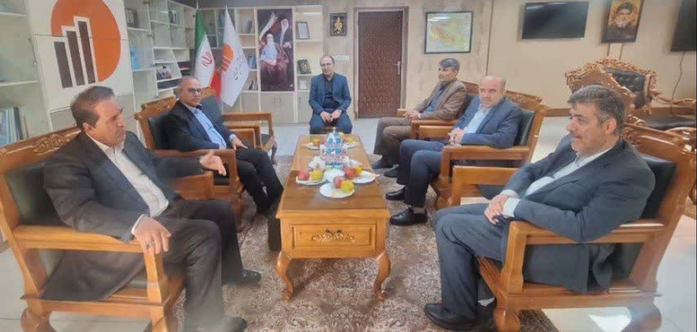 استاندار ایلام در دیدار با رئیس مرکز آمار ایران بر حکمرانی داده‌محور و بازنگری علمی در محاسبه تورم استانی تاکید کرد