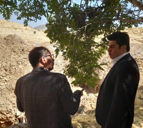 بازدید فرماندار شهرستان چوار از شهرک صنعتی و بررسی مشکل شکستگی خط لوله