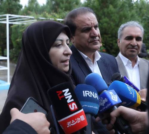 بازدید معاون رئیس‌جمهور و رئیس سازمان حفاظت محیط‌زیست کشور از طرح‌ سبز زیست‌محیطی ایوان
