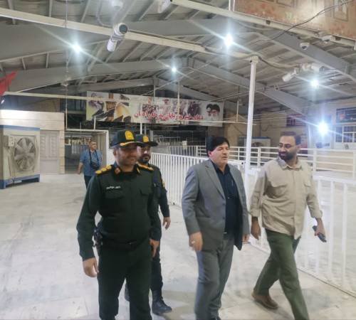 بازدید سرزده فرماندار مهران از پایانه مرزی شهید سلیمانی؛ تردد در مرز مهران به صورت ۲۴ ساعته جریان دارد