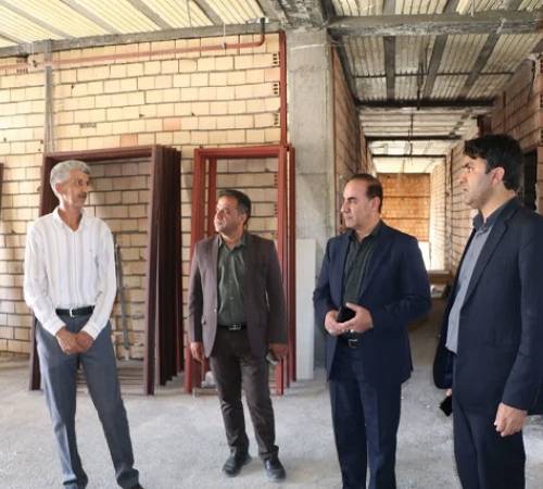 بازدید فرماندار ملکشاهی از پروژه در دست احداث فنی‌وحرفه‌ای شهرستان